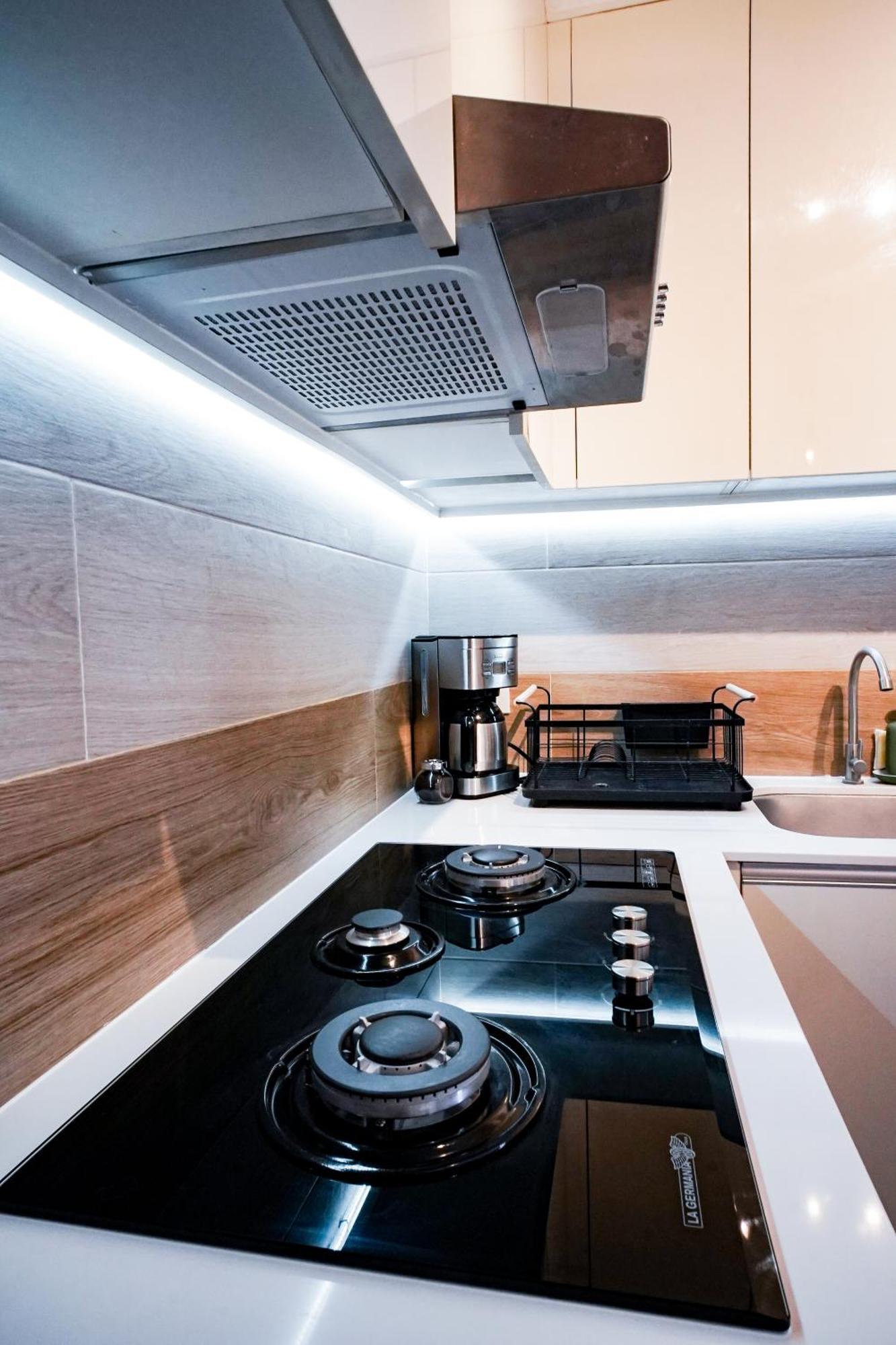 Modern Designed Studio Condo Near Ayala Centrio カガヤン・デ・オロ エクステリア 写真