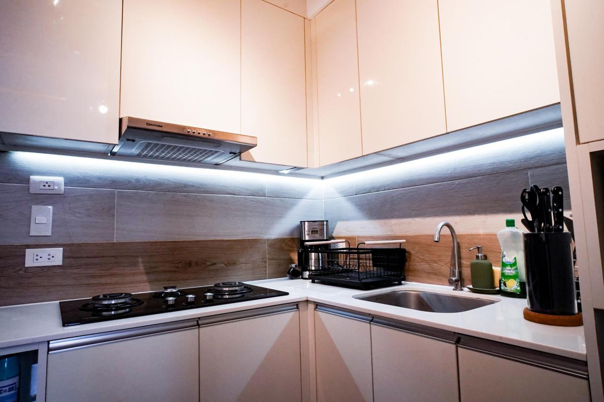 Modern Designed Studio Condo Near Ayala Centrio カガヤン・デ・オロ エクステリア 写真