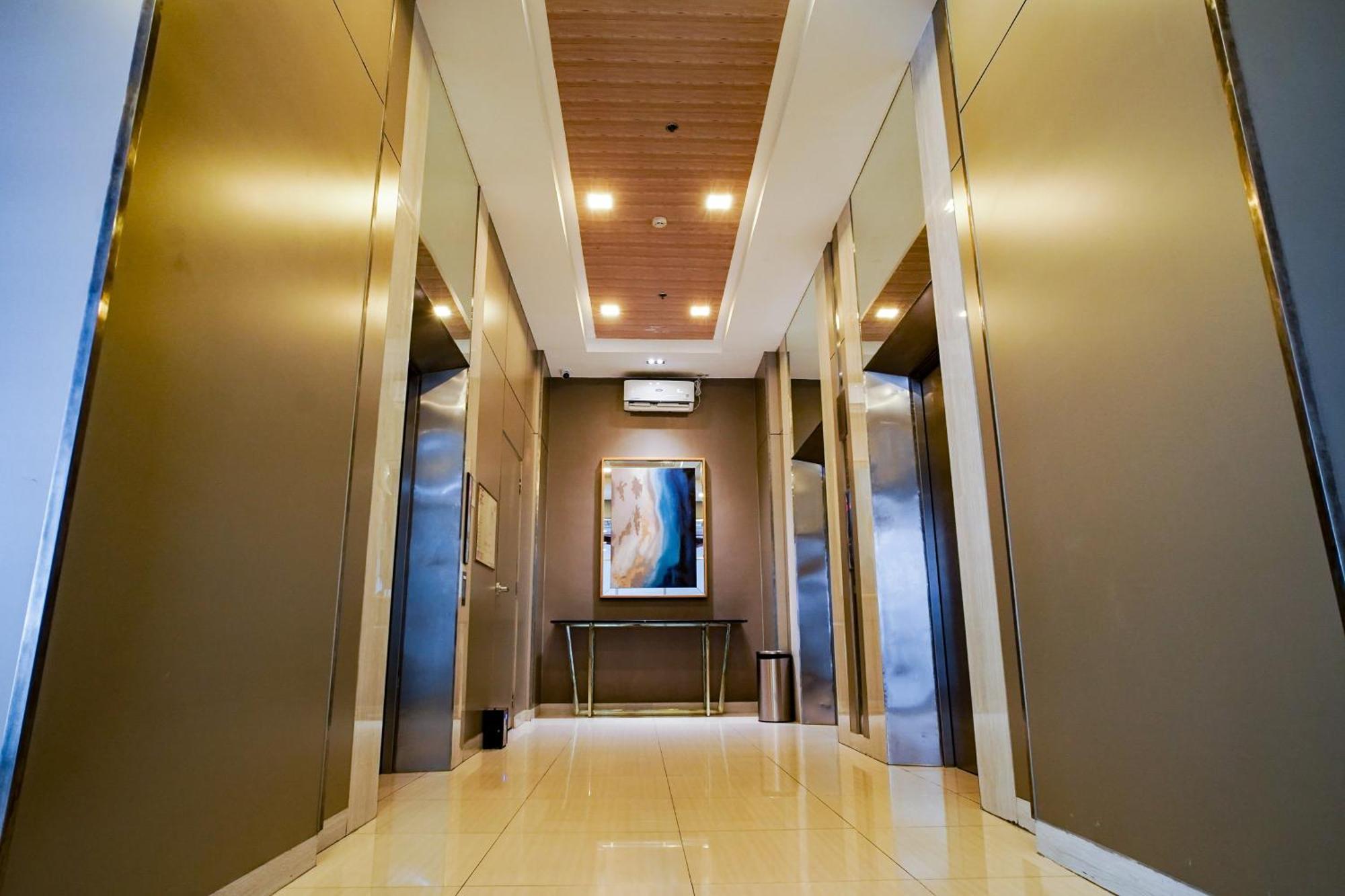 Modern Designed Studio Condo Near Ayala Centrio カガヤン・デ・オロ エクステリア 写真